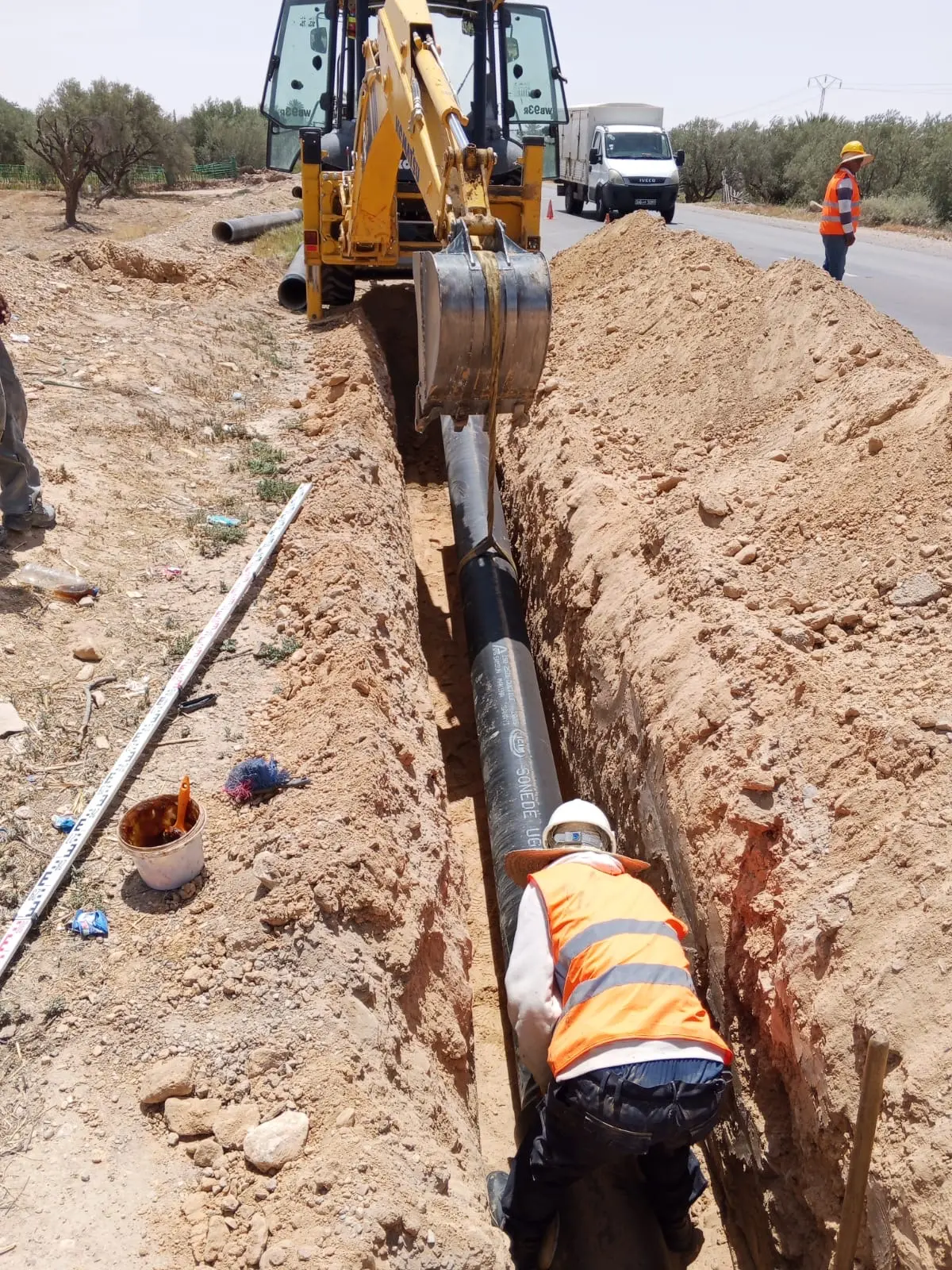 Pose de conduite hydraulique [eau potable et irrigation] — photo 1